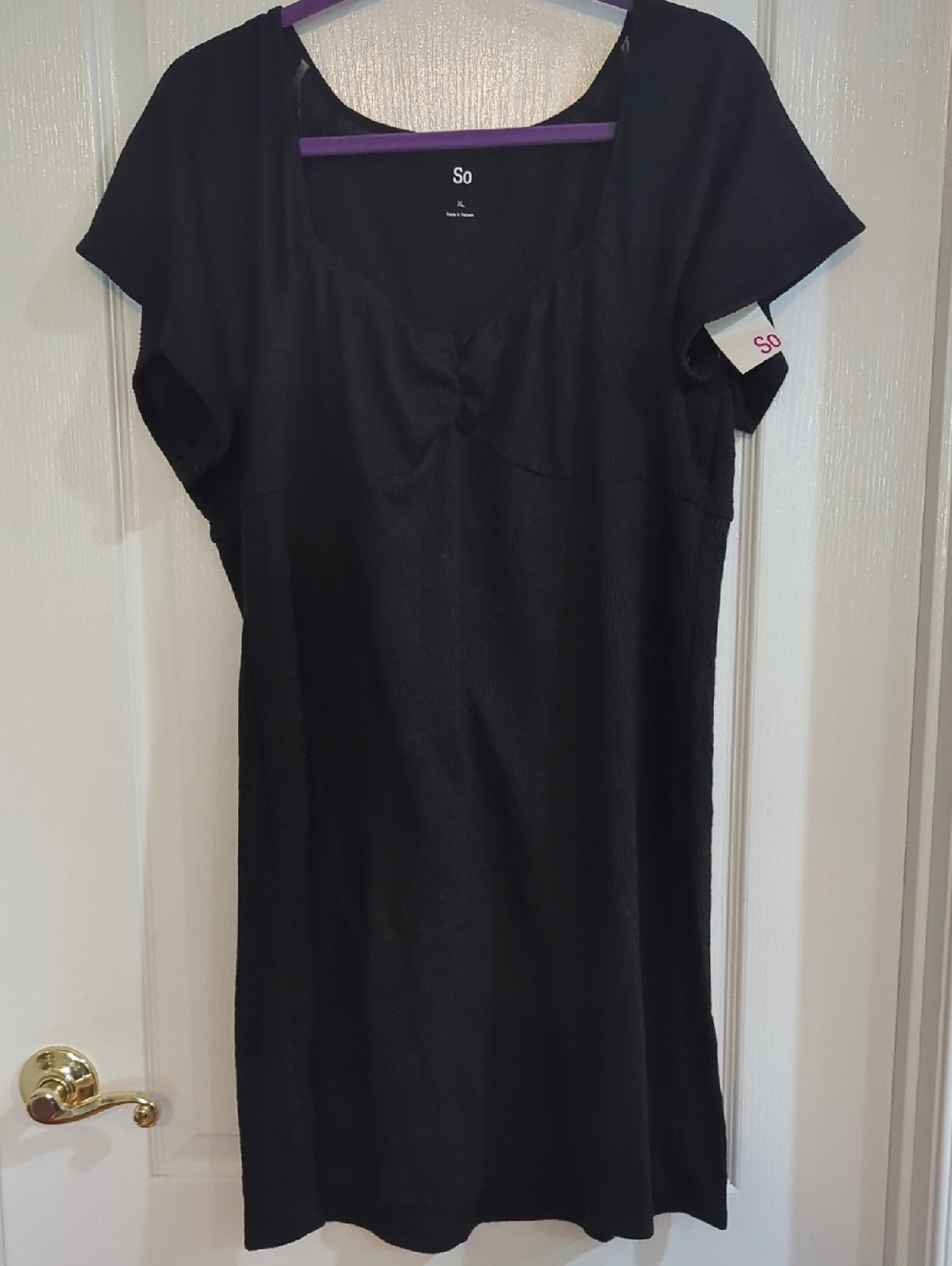 NWT SO Black Scoop-Neck Short Sleeve Dress